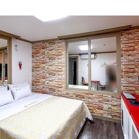 Dubai Motel Daejeon Ngoại thất bức ảnh